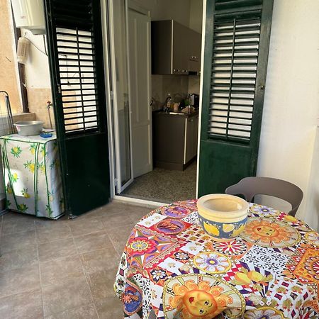 Holiday Mondello Martina Exterior foto